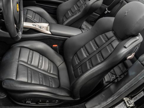 Used 2012 Ferrari California image 26