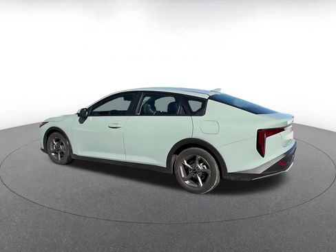 Used 2025 Kia K4 LXS image 10