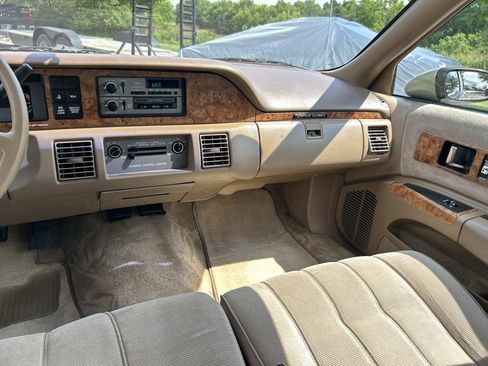 Used 1993 Chevrolet Caprice Classic RWD image 20
