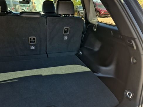 Used 2025 Jeep Grand Cherokee Altitude image 57