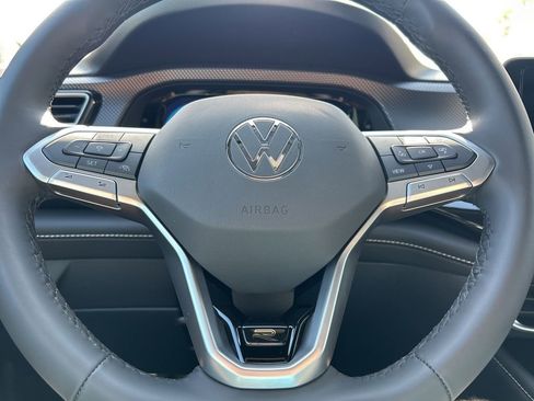 New 2026 Volkswagen Atlas Cross Sport SEL Premium R-Line AWD/4WD image 24