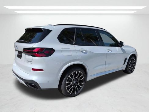 New 2026 BMW X5 xDrive40i w/ M Sport Package AWD/4WD image 4