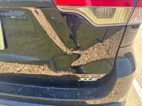 Used 2017 Toyota Highlander XLE FWD image 9