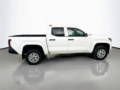 Used 2024 Toyota Tacoma SR image 9
