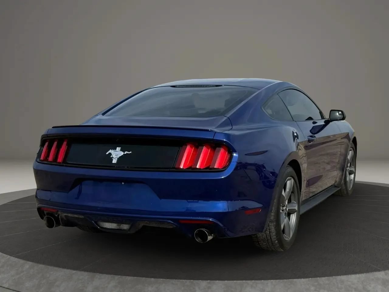 Used 2015 Ford Mustang Coupe w/ Equipment Group 051A RWD image 13