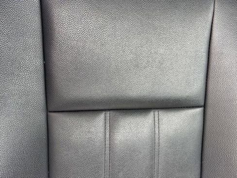 Used 2016 Chrysler Town & Country Touring w/ Driver Convenience Group image 31