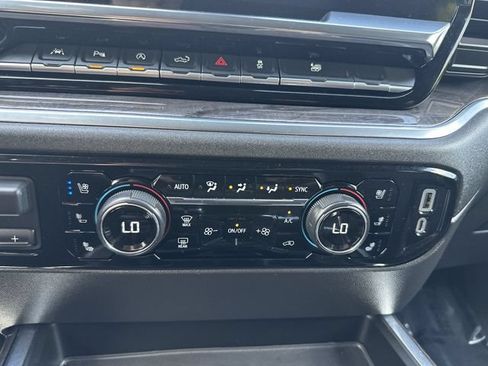 Used 2022 Chevrolet Silverado 1500 LTZ AWD/4WD image 18