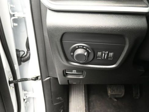 New 2026 Jeep Grand Cherokee L 4WD image 13