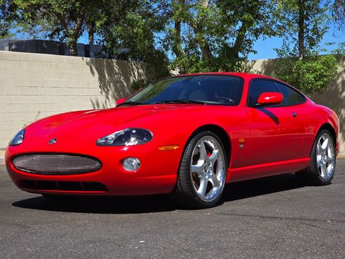 Used 2005 Jaguar XK8 Coupe image 5
