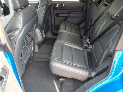 New 2025 Ford Bronco Badlands image 8