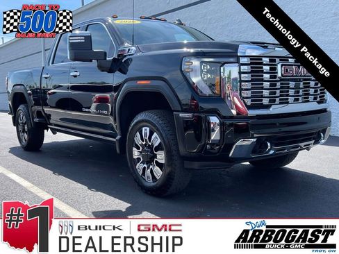 Used 2026 GMC Sierra 3500 Denali w/ Denali Reserve Package AWD/4WD image 1