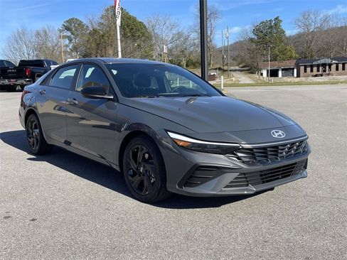 New 2026 Hyundai Elantra Sport image 4