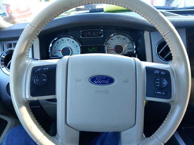 Used 2014 Ford Expedition EL XLT w/ Equipment Group 202A AWD/4WD image 26