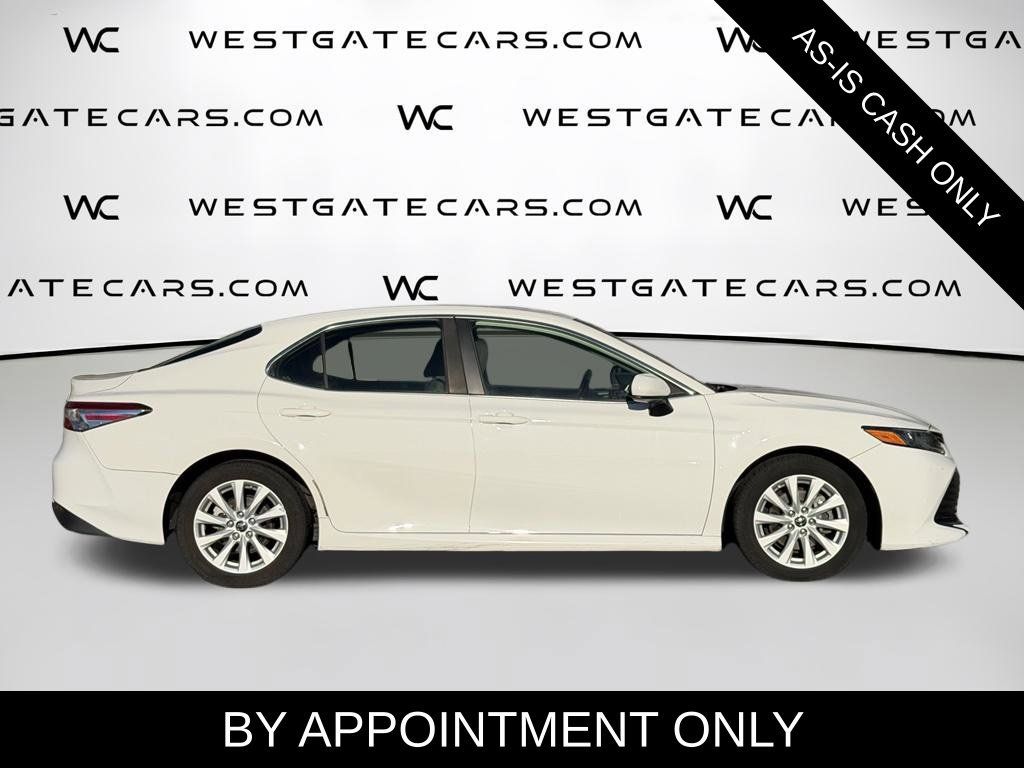 Used 2018 Toyota Camry LE FWD image 6