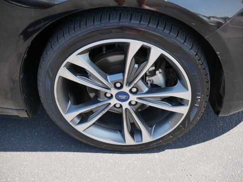 Used 2019 Ford Fusion Titanium AWD/4WD image 15