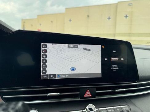 Used 2024 Hyundai Elantra SEL FWD image 24
