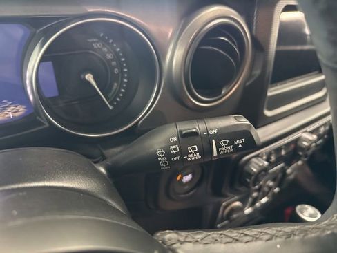 Used 2023 Jeep Wrangler Unlimited w/ Cold Weather Group AWD/4WD image 34
