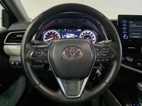 Used 2023 Toyota Camry SE image 16