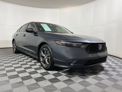 Certified 2023 Honda Accord EX image 6