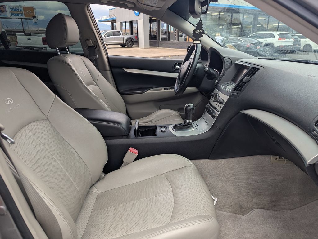 Used 2009 INFINITI G37 x Sedan w/ Premium Pkg AWD/4WD image 32