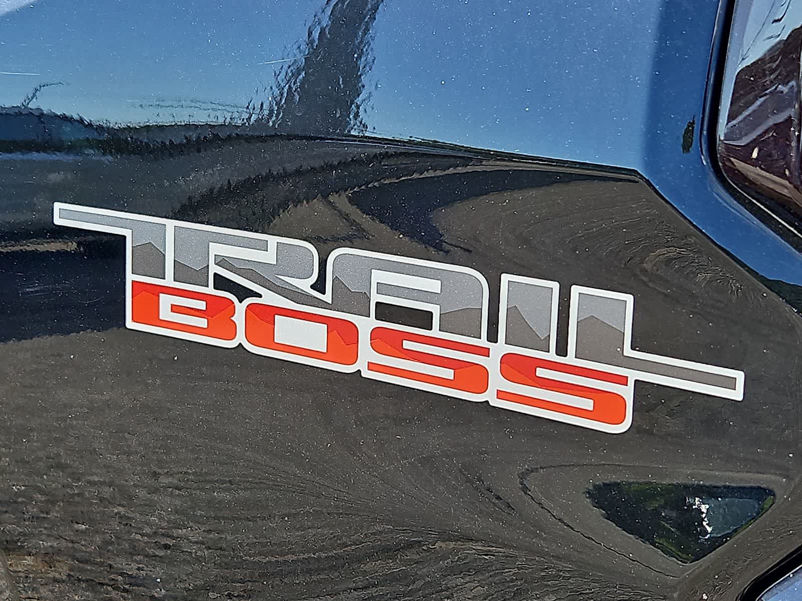 Used 2026 Chevrolet Colorado Trail Boss AWD/4WD image 5