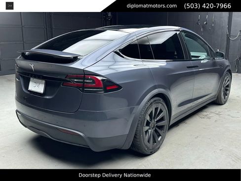 Used 2023 Tesla Model X image 7