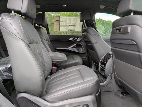New 2027 BMW X7 xDrive40i w/ Executive Package AWD/4WD image 32