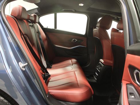 Certified 2025 BMW 330i xDrive Sedan w/ Premium Package image 17