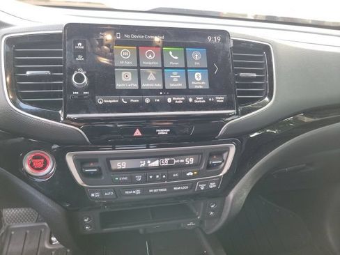 Used 2025 Honda Ridgeline Black Edition image 15
