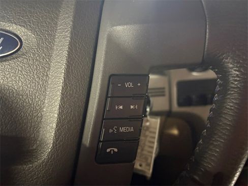 Used 2012 Ford F150 Lariat w/ Lariat Chrome Pkg image 22