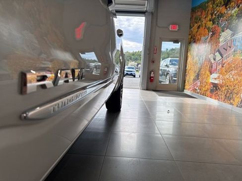 Used 2025 RAM 1500 Tungsten AWD/4WD image 17