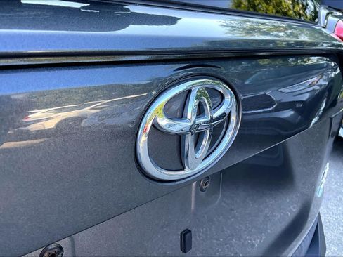 Certified 2020 Toyota RAV4 LE w/ All Weather Liner Package AWD/4WD image 29