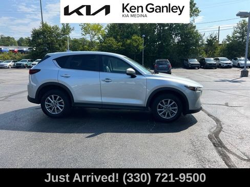 Used 2022 MAZDA CX-5 AWD 2.5 S w/ Select Package image 4