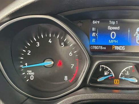 Used 2017 Ford Focus SEL image 13