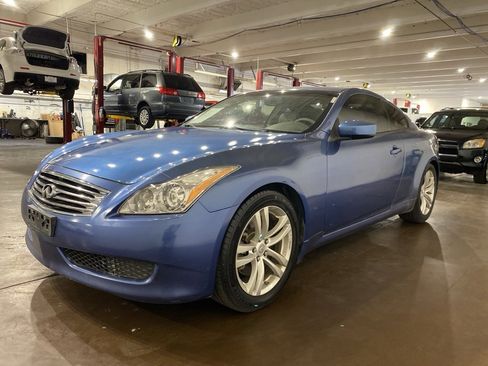 Used 2010 INFINITI G37 Journey w/ Premium Pkg image 7