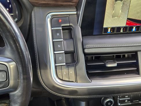 Used 2022 Chevrolet Tahoe Z71 w/ Z71 Off-Road Package image 20