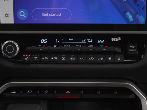 Used 2025 Toyota Sequoia 4WD image 21