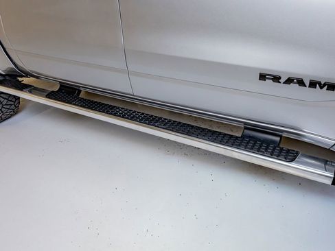 Used 2025 RAM 1500 Laramie w/ Sport Appearance Package AWD/4WD image 13