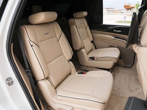 Used 2021 Cadillac Escalade Premium Luxury w/ Driver Assist Tech Package AWD/4WD image 26