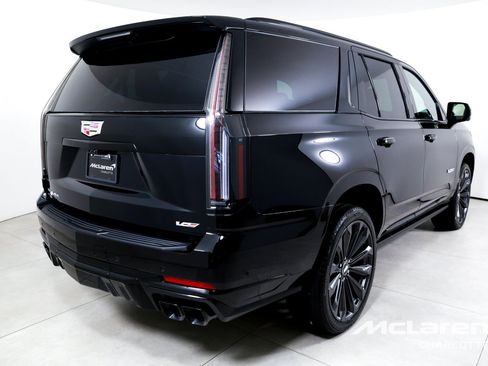 Used 2026 Cadillac Escalade V w/ LPO, Floor Liner Package AWD/4WD image 8