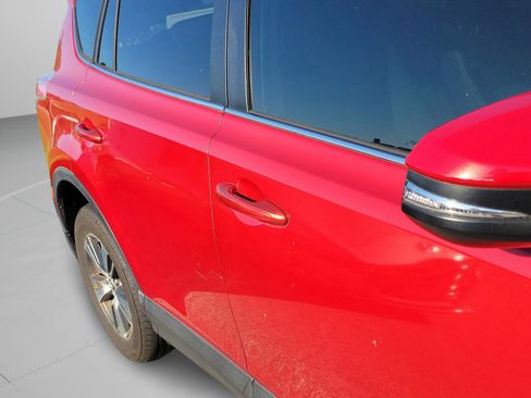 Used 2017 Toyota RAV4 XLE FWD image 17