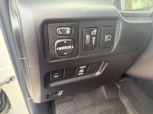 Used 2021 Toyota 4Runner SR5 AWD/4WD image 38