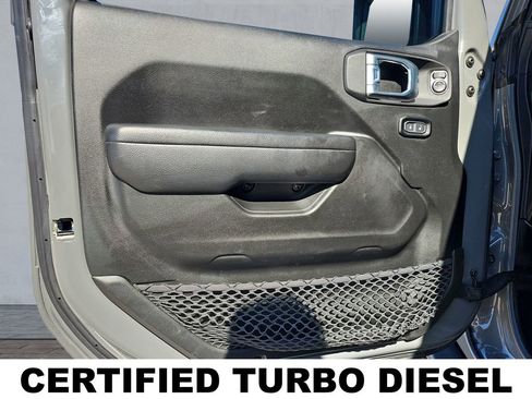 Used 2023 Jeep Wrangler Willys image 17