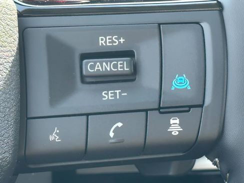 New 2026 Nissan Pathfinder SL image 26