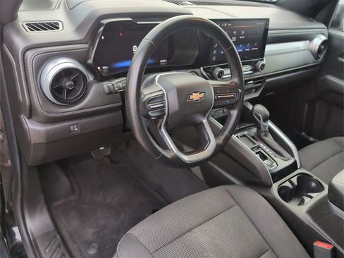 Used 2024 Chevrolet Colorado LT image 10