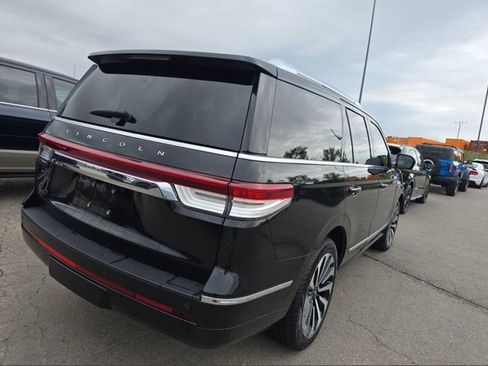 Used 2024 Lincoln Navigator Reserve image 4
