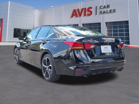 Used 2025 Nissan Altima 2.5 SR FWD image 10