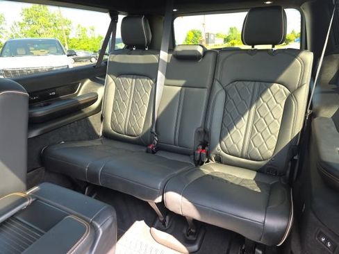 Used 2025 Jeep Grand Wagoneer L Series III w/ Rear Seat Video Group 1 AWD/4WD image 39