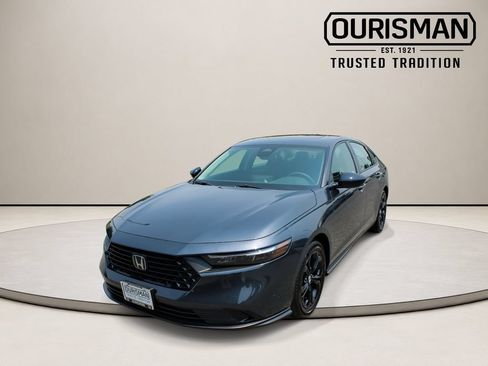 Used 2025 Honda Accord SE image 5