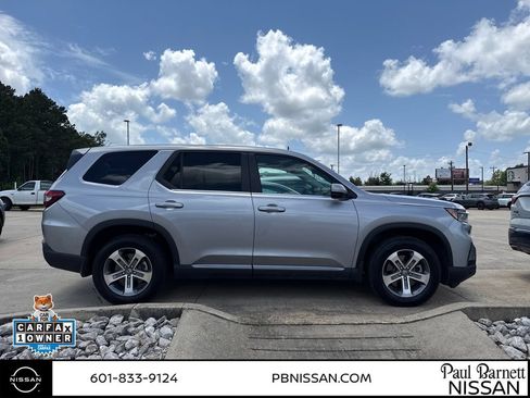 Used 2025 Honda Pilot EX-L image 2